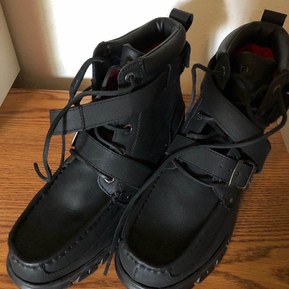 Brand new trendy boots